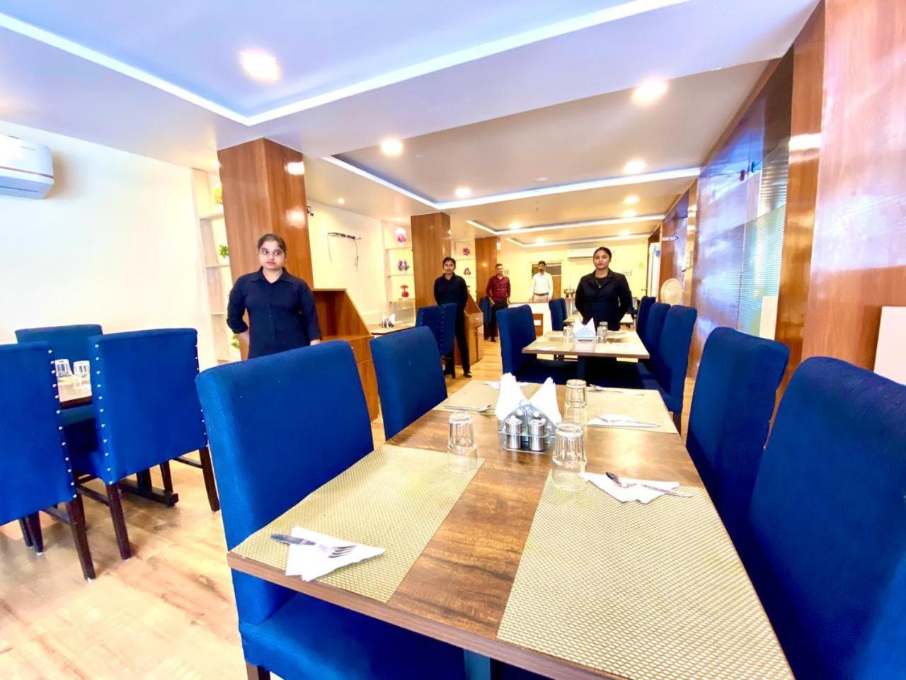 Hotel Sky International- Airport Zone Hyderabad 샴샤바드 외부 사진