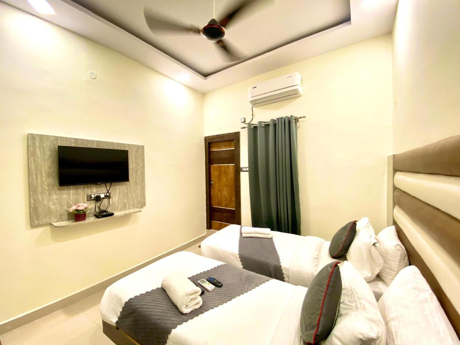 Hotel Sky International- Airport Zone Hyderabad 샴샤바드 외부 사진
