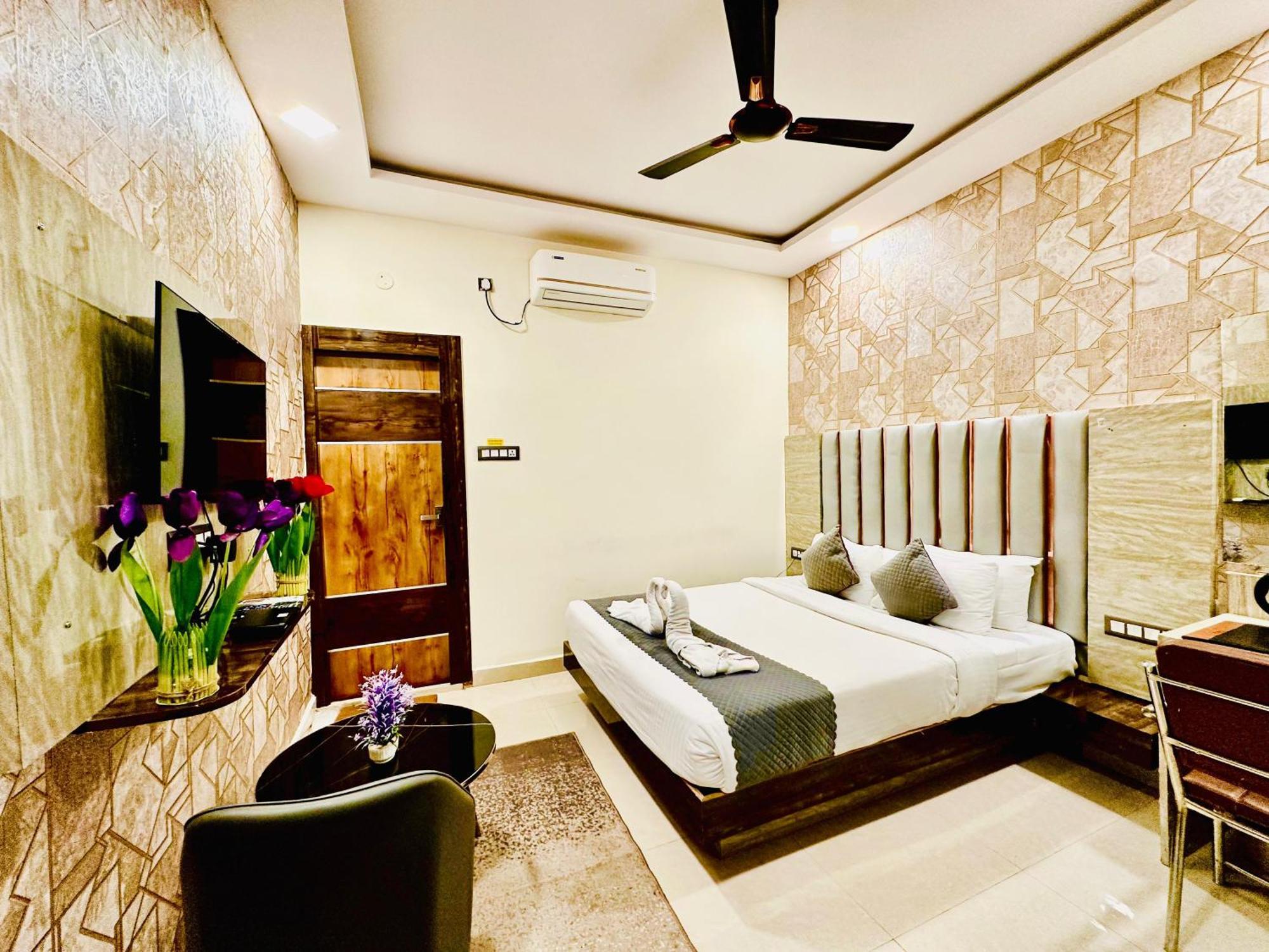 Hotel Sky International- Airport Zone Hyderabad 샴샤바드 외부 사진