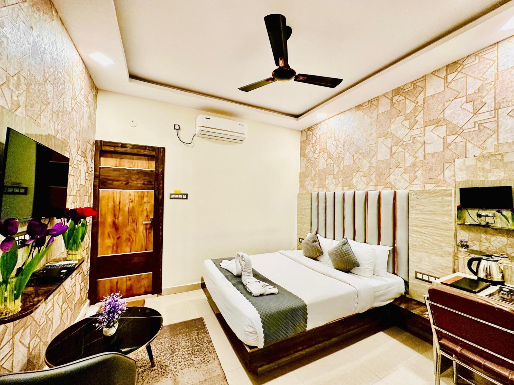 Hotel Sky International- Airport Zone Hyderabad 샴샤바드 외부 사진