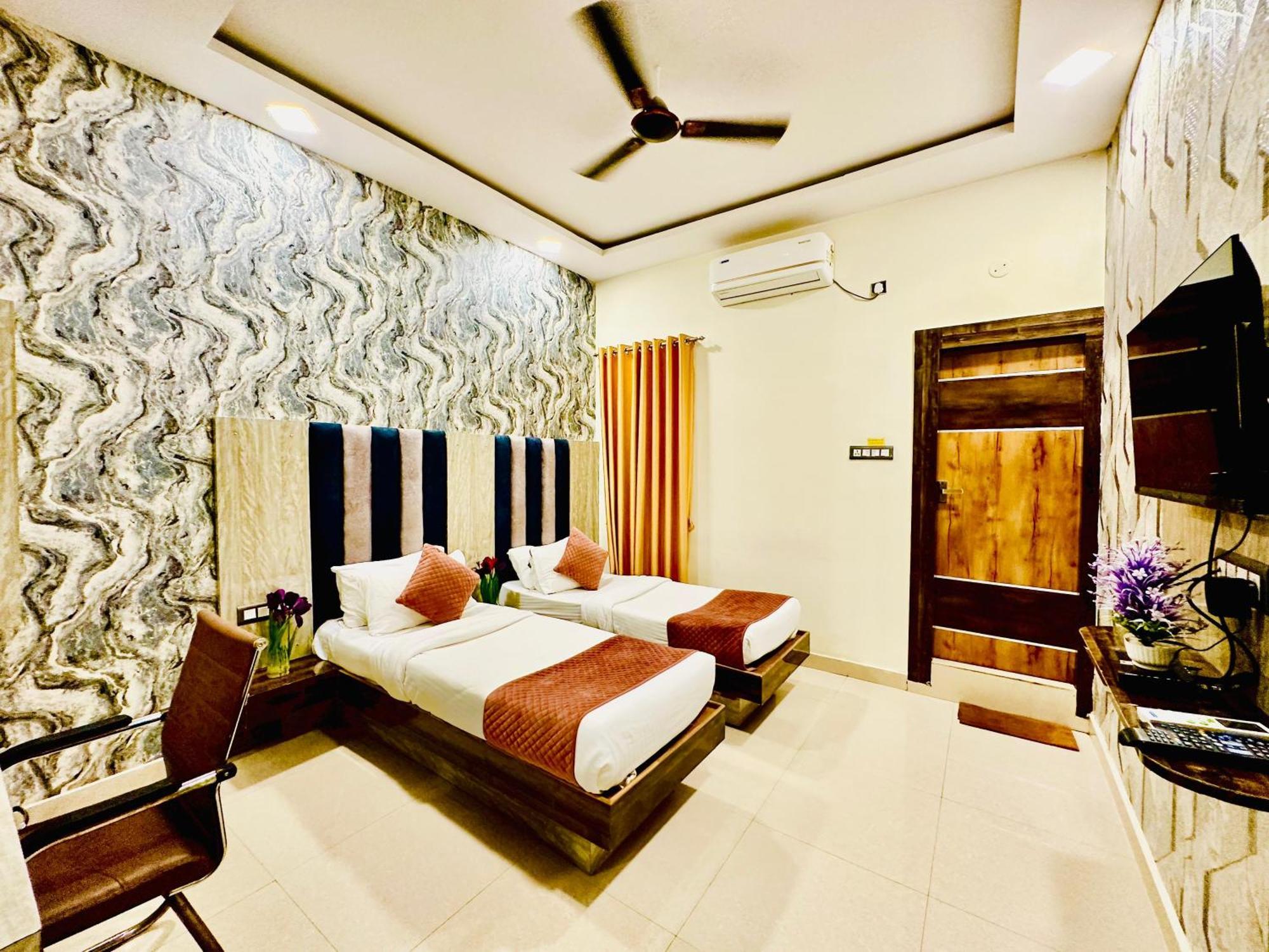 Hotel Sky International- Airport Zone Hyderabad 샴샤바드 외부 사진
