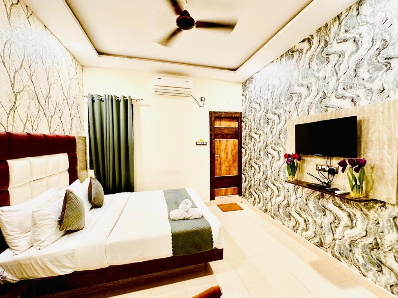 Hotel Sky International- Airport Zone Hyderabad 샴샤바드 외부 사진