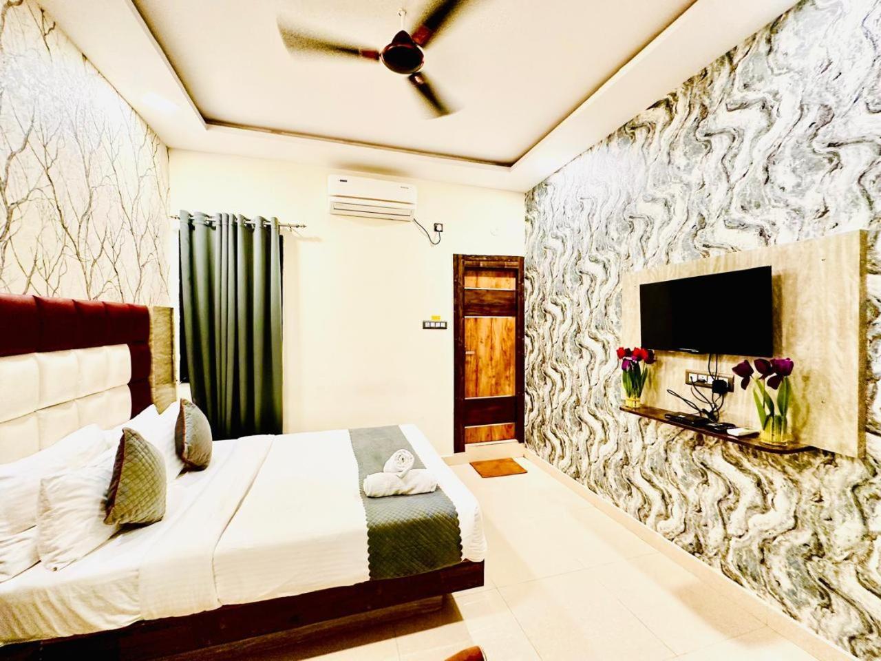 Hotel Sky International- Airport Zone Hyderabad 샴샤바드 외부 사진