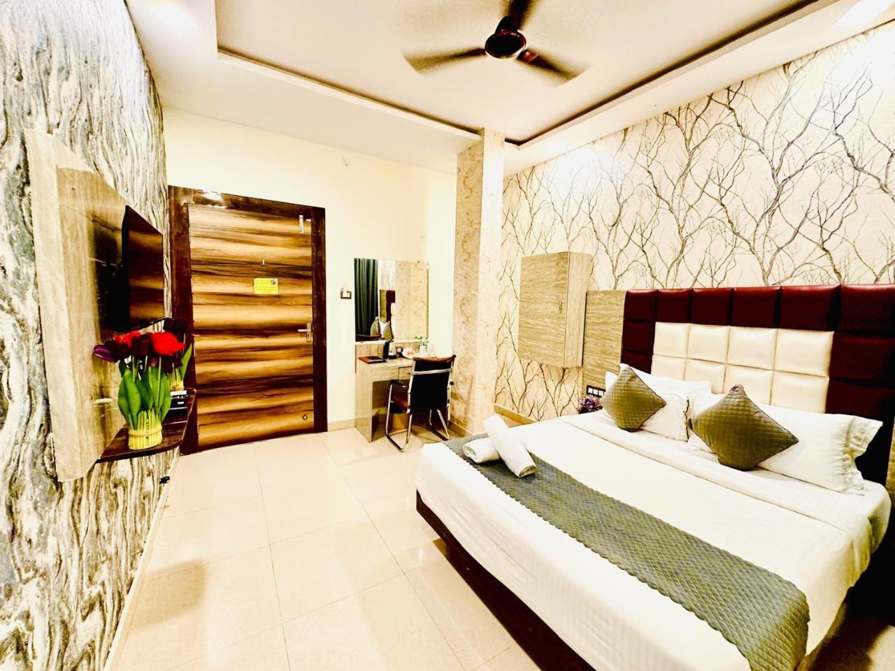 Hotel Sky International- Airport Zone Hyderabad 샴샤바드 외부 사진