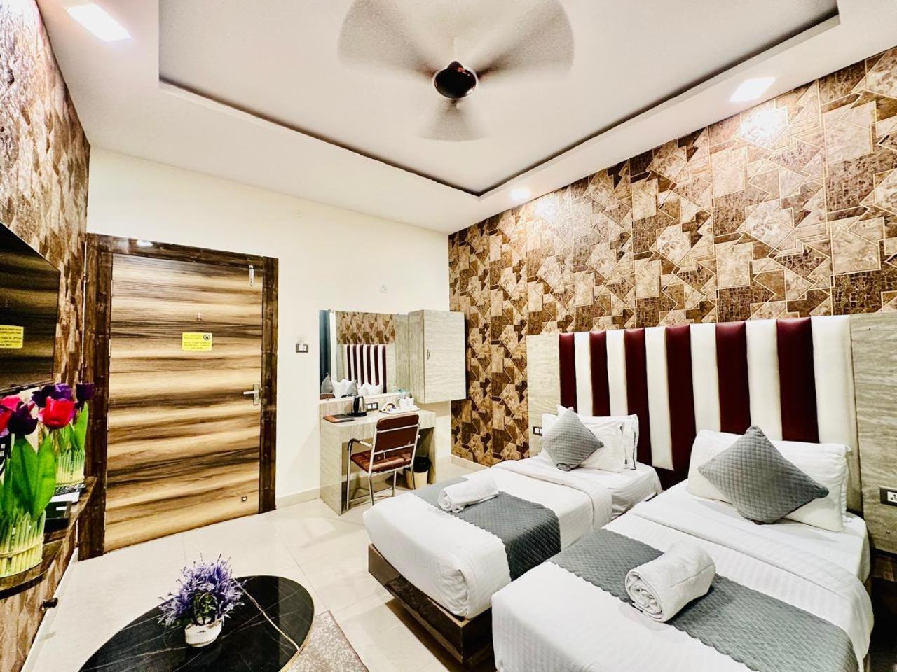 Hotel Sky International- Airport Zone Hyderabad 샴샤바드 외부 사진