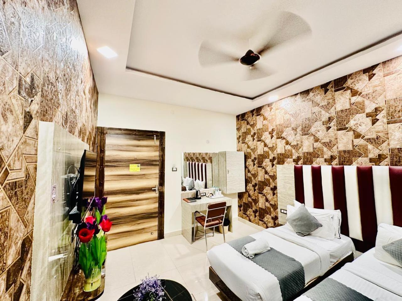 Hotel Sky International- Airport Zone Hyderabad 샴샤바드 외부 사진