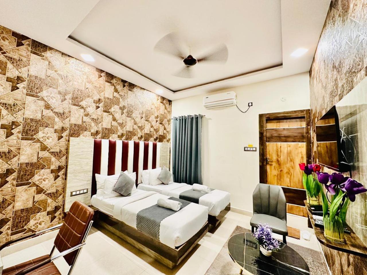 Hotel Sky International- Airport Zone Hyderabad 샴샤바드 외부 사진
