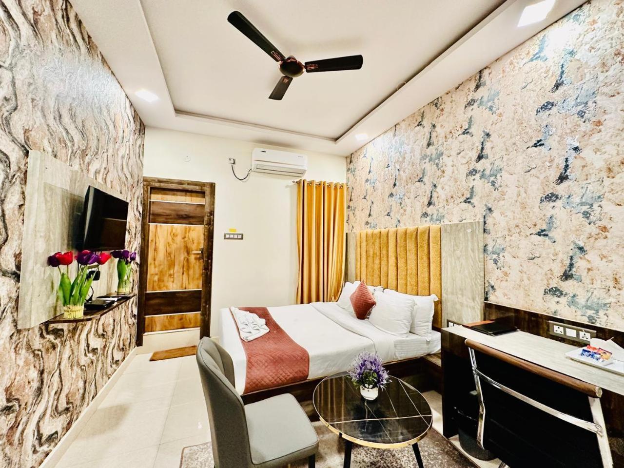 Hotel Sky International- Airport Zone Hyderabad 샴샤바드 외부 사진