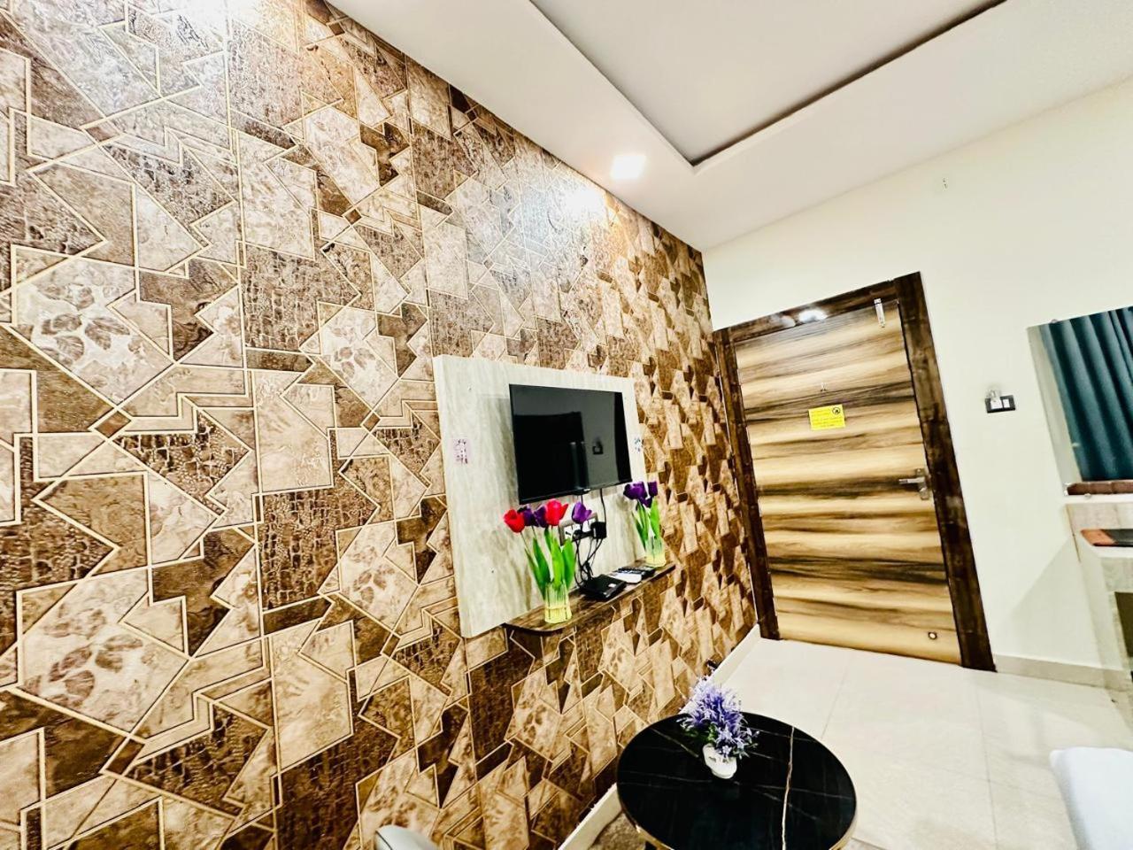 Hotel Sky International- Airport Zone Hyderabad 샴샤바드 외부 사진