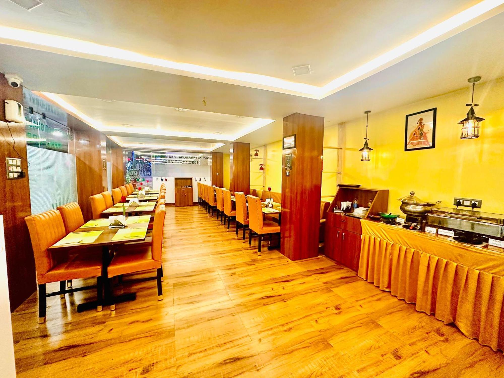 Hotel Sky International- Airport Zone Hyderabad 샴샤바드 외부 사진