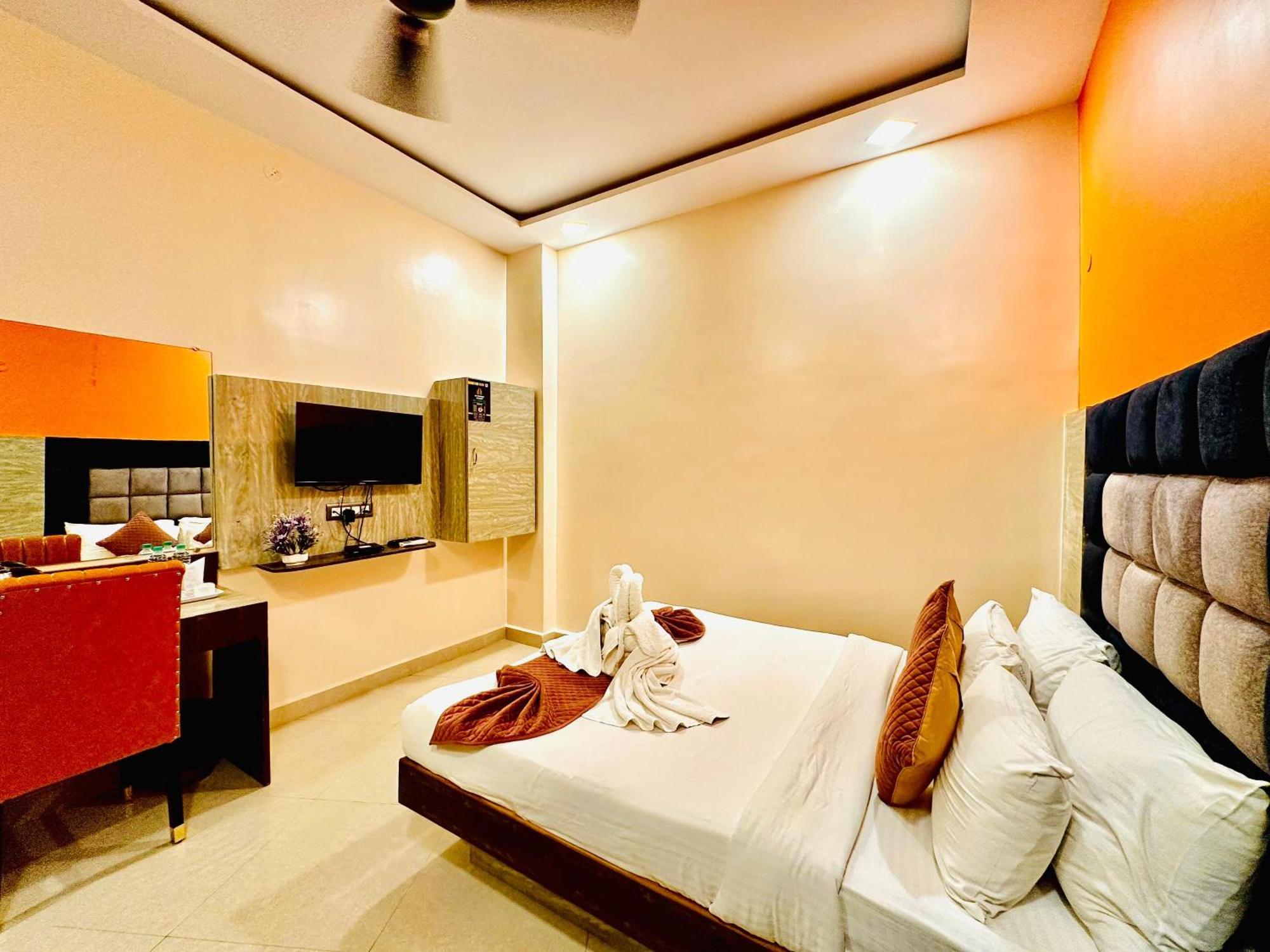 Hotel Sky International- Airport Zone Hyderabad 샴샤바드 외부 사진