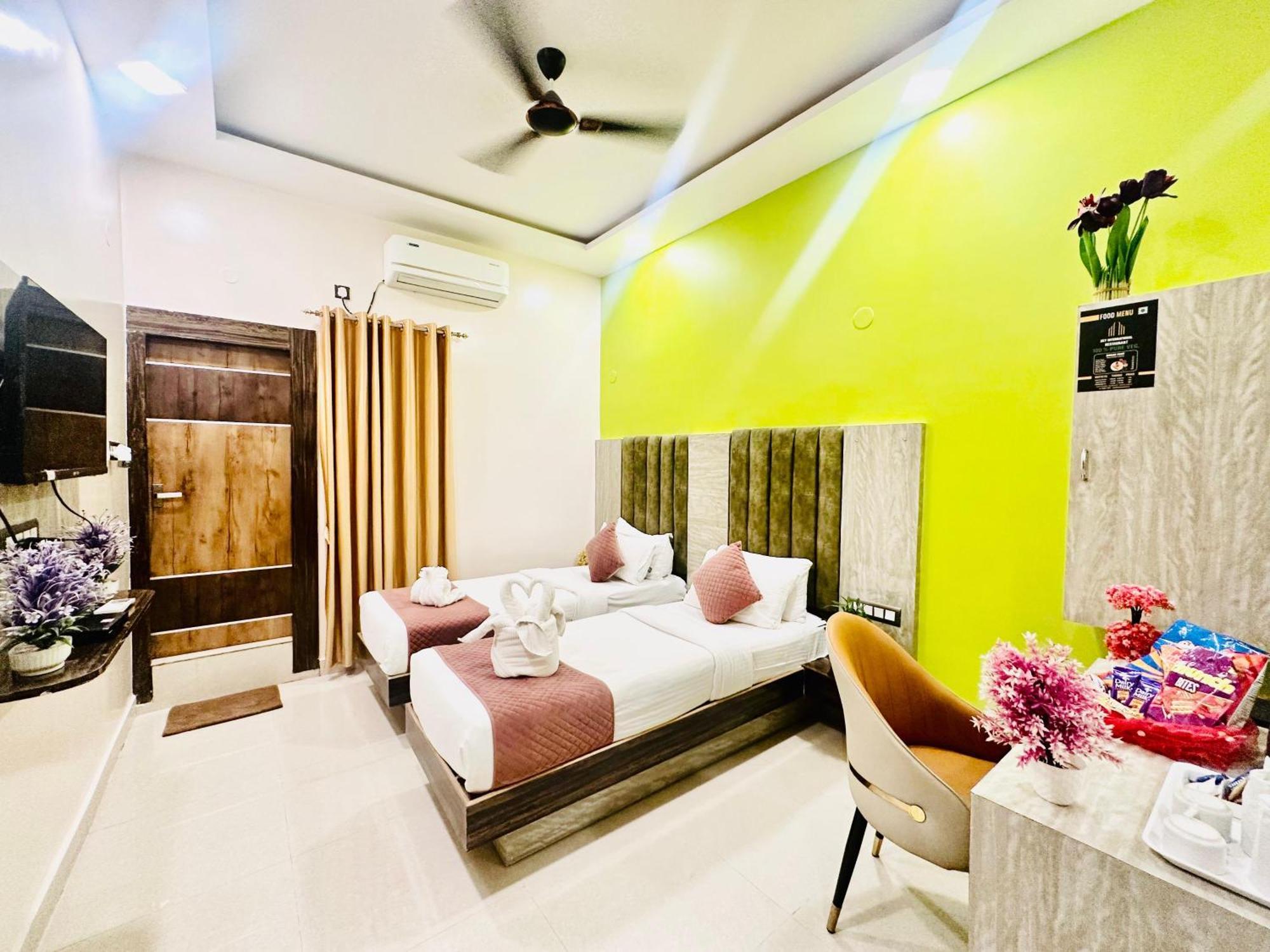 Hotel Sky International- Airport Zone Hyderabad 샴샤바드 외부 사진