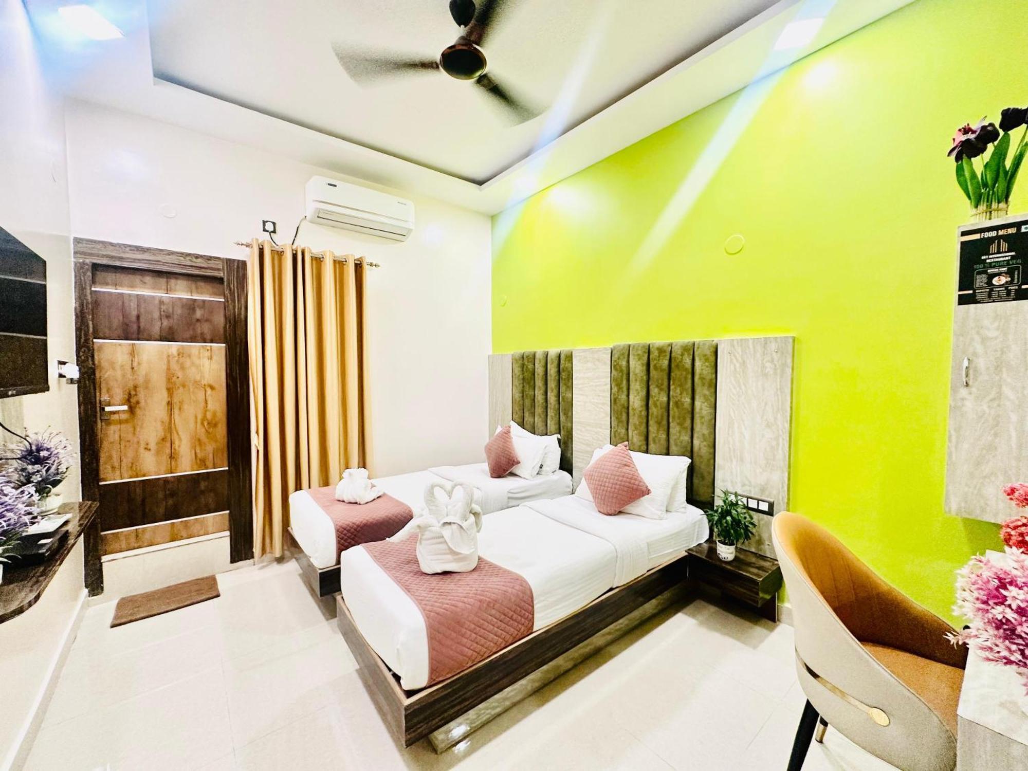 Hotel Sky International- Airport Zone Hyderabad 샴샤바드 외부 사진